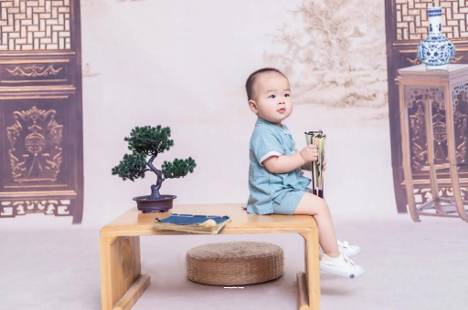 双峰宝宝反复发烧呕吐